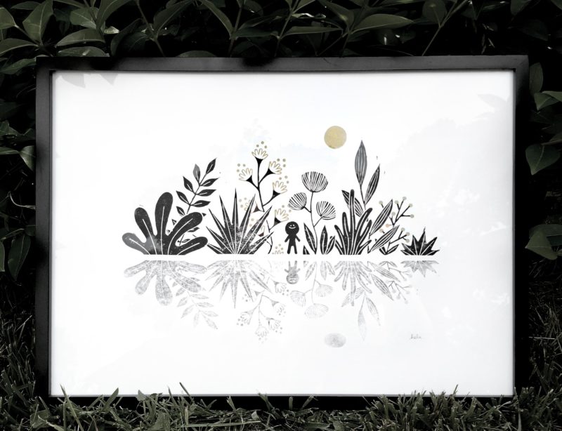 linogravure paysage reflet noir doré or végétation nature, bonhomme lune fleurs eau végétaux